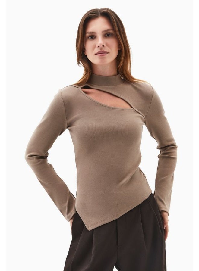 OXXO Cut-Out High Neck T-Shirt - Image 4